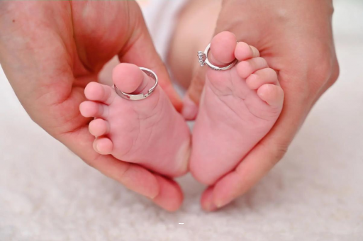 临沧宝宝脸上长黑点